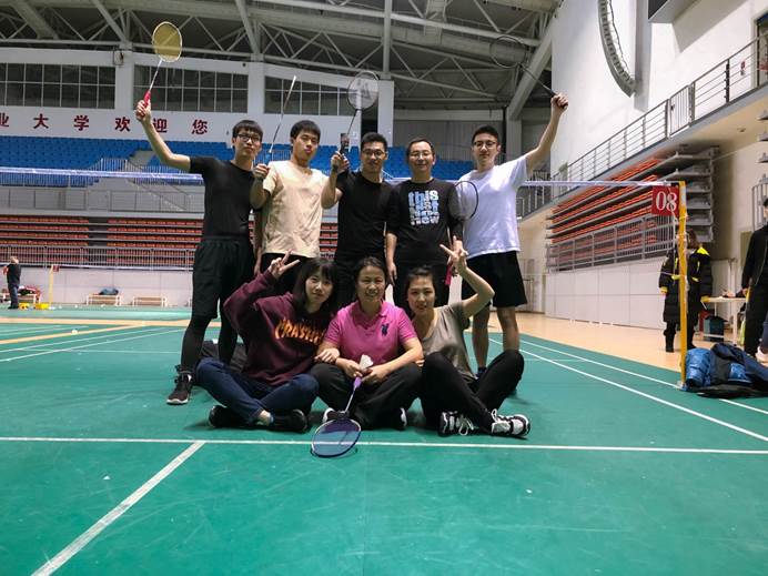 说明: C:\Users\lx\Desktop\研究生网站\林学院研究生羽毛球比赛\微信图片_20190328141257.jpg